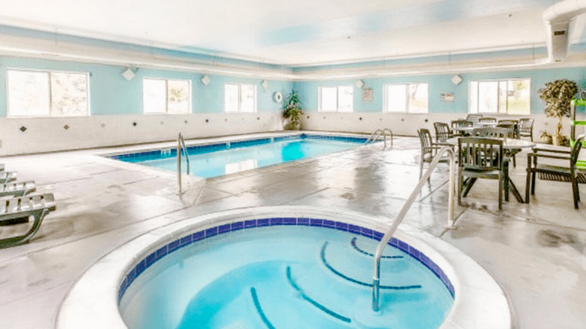 Refreshing Indoor Pool